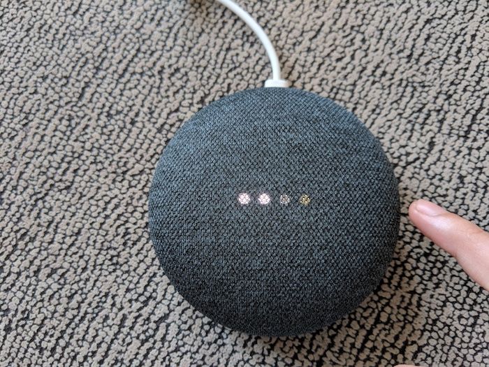 Subir el volumen del Google Home Mini